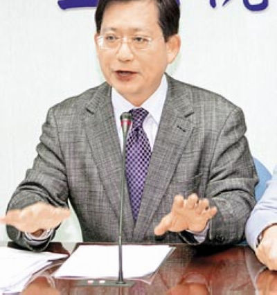 为反制民进党国民党公开表态支持反媒体垄断