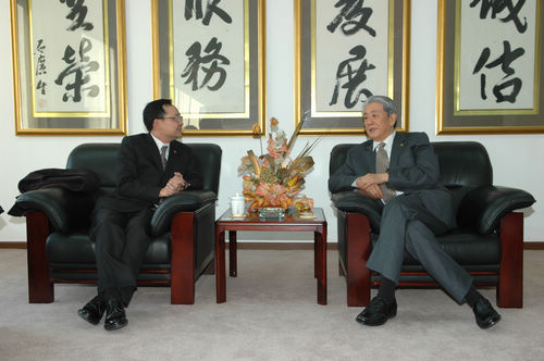 胡国财会见台湾贸易中心北京代表处首席代表