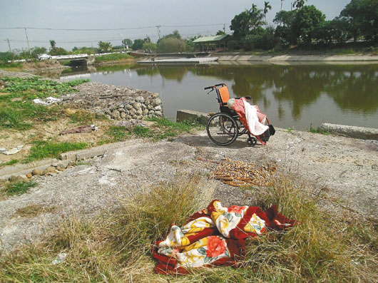 �����ϰ�����������̨��75������Я��Ͷ����ͼ��