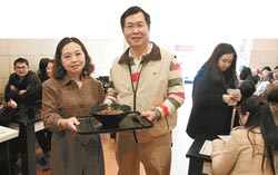 台湾电子大厂副总厦门改行卖牛肉面