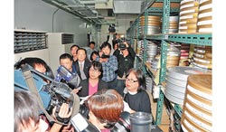 业界称大陆媒体和港企搜购台湾老电影龙应台回应