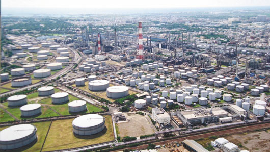 台轻油裂解厂引环保抗争当局承诺关厂居民仍质疑