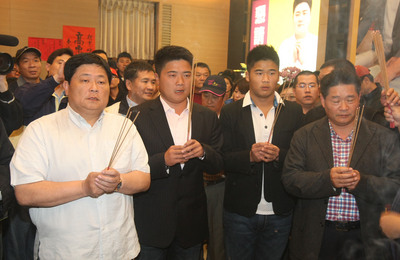 子当选民代颜清标面谢马英九:不好意思害你被骂
