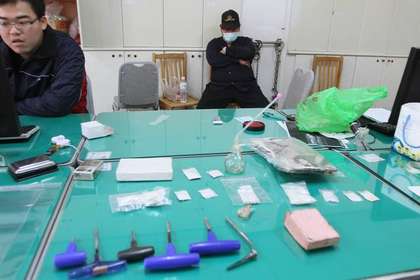 台男子窃监视器反录自己警方寻线索查大量毒品