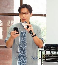 民进党图吸年轻族群手机扫描就可连上入党系统