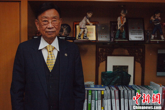年近九旬台胞25年间377次往返两岸