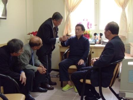 台法务部门公布视频:陈水扁手脚未抖行走正常