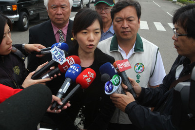 政坛人士:陈水扁要谈人权整个监狱都可放出来