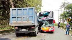 ̨�尢��ɽ��·�ٴ������д�½�ο�������