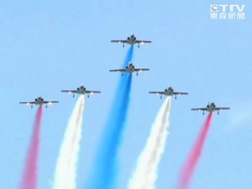 ̨���վ����ؾ��������׻�С��ɻ�����Ϯ���Ѷ�