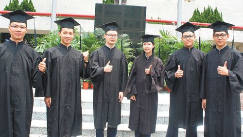 ̨�徯���ѧ��ҵ����˫��̥����������ϯ