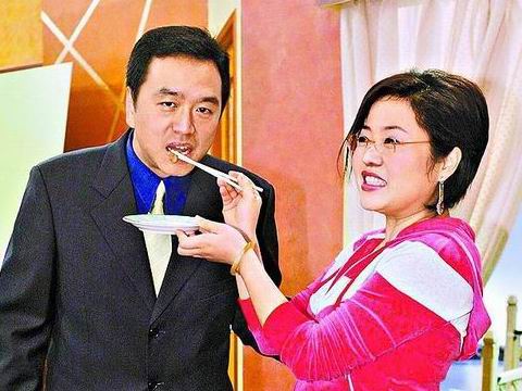 控告丈夫三项罪名于美人家暴案下周开庭(图)