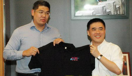 郝龙斌访上海参加双城论坛连胜文随行受瞩目