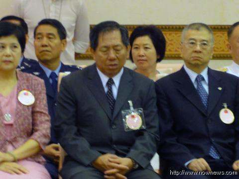 马英九讲话台湾高官瞌睡怕挨批打起精神