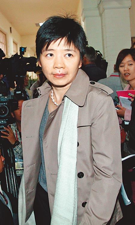 林世嘉被撤“台联党”籍绿营人曝其与黄昆辉私怨