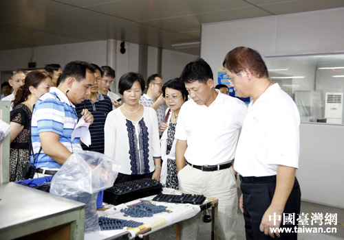 广西台办开展“转变作风进厂入企”活动