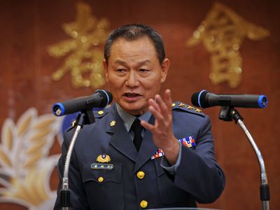 台陆军司令撂狠话绝不容许部队有不肖之徒