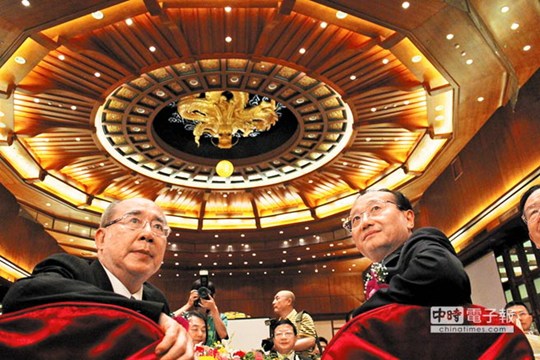 开放陆客赴台游5周年吴伯雄不忘推介:多买东西