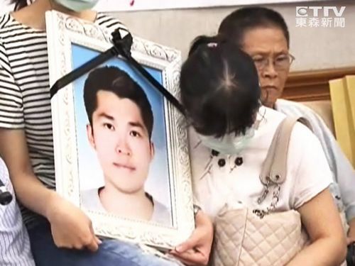 台士兵关禁闭猝死偶像五月天发文力挺网友游行