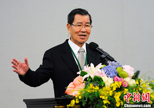 萧万长:以民间力量共同创造两岸新机遇