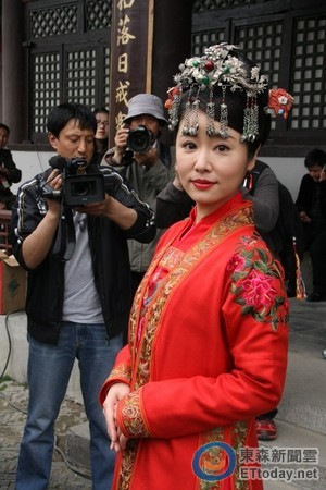 林心如绝美婚照曝光黄晓明惊呼:你原来挺美的