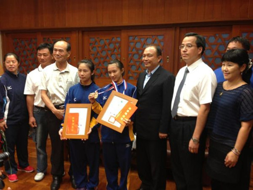 ��������������������̨������ѡ�ֱ�������