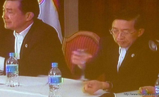 ��Ӣ��������̨���²��Ÿ����˴��˯����