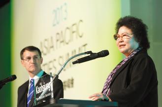 �¾գ�����֮�䲻��ֻ�е�һ��������һ����