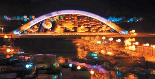 ̨���Ϸ��Ŀ纣���ű�����΢Ц�㡱��ͼ��