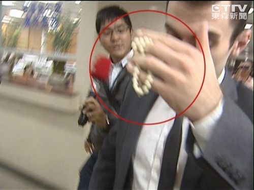 ɫ����͵������29��Ů�ӳ�ͥ�÷���񱼶�ý��