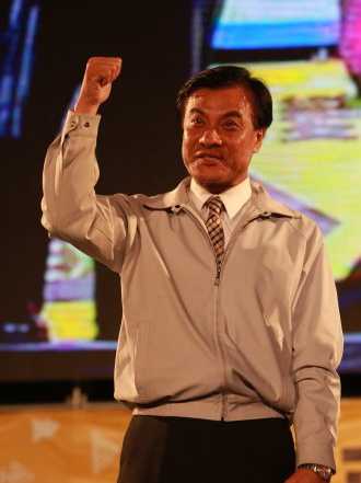 绿营苏嘉全退出台中市长选举:让年轻世代承续
