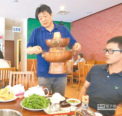 东北汉“嫁”到台湾成首个在台当兵的大陆新郎