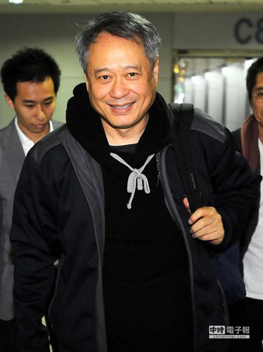 ���̨�ν�����������ϯ������12�쿴Ƭ��ͼ��