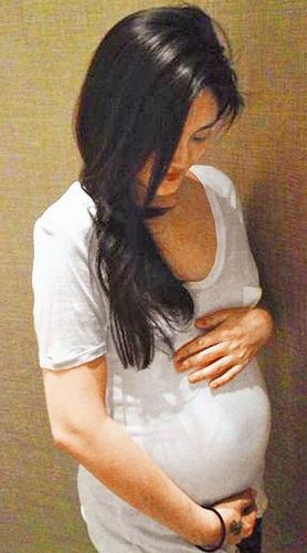大S婆婆张兰无意带孙女明年5月诞小马妞(图)