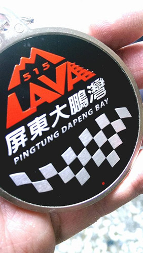 台湾名模“铁人三项”赛中晕倒五月天石头完赛