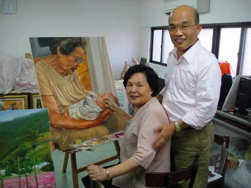 苏贞昌夫人将办个人画展夫妻合照曝光