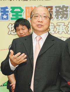 胡志强“让贤说”引讨论回应称不会让国民党分裂