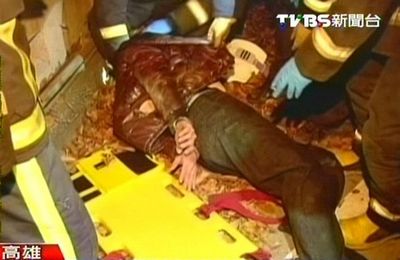 ̨��ͷ���ݾ���ǹս��ͽ������ײ�Ŷպ���ǹ