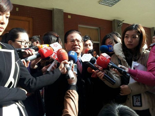 马英九办公楼遭车冲撞多名蓝营民意代表建议搬迁