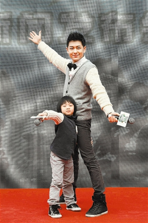 ��־ӱ�������������ݳ���KIMI���۸߹��Լ�