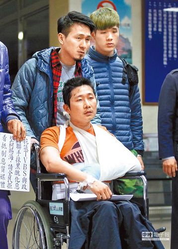 ���ӿ���ײ��Ӣ�Ű칫¥���ͷż췽�����������