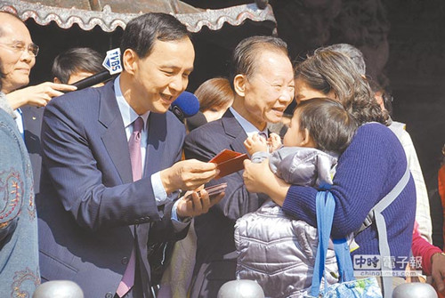 朱立伦屡提放假建议剑指2016选举?本人澄清