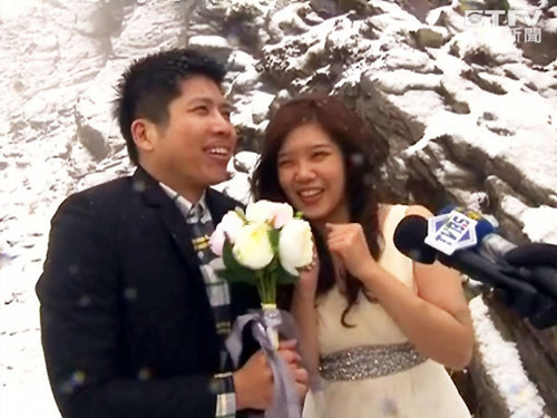 ̨��ϻ�ɽ����ѩ�����ﴩ��ɴ��ٻӰ��ͼ��