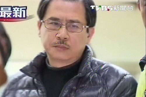 ̨���ϱ����Լݳ���ײ�����쵼�˰칫¥��������