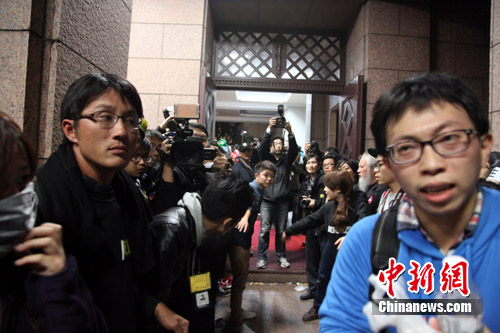 带头攻占台湾“行政院”学生被无保释放