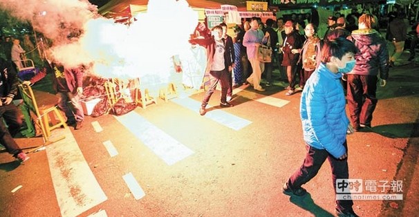 台湾学者:学生闯入立法机构是挑战法治(图)