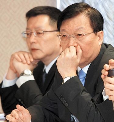 台当局:依法究办“反服贸”民众的攻占行为(图)