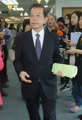 继苏贞昌之后谢长廷也退选民进党主席