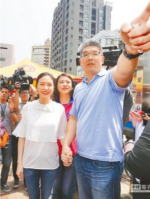 台媒:连胜文赢得台北市长初选蔡依珊成“最强吸票机”