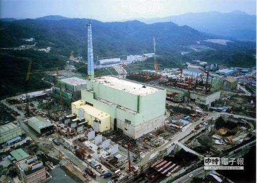 评论:核四封存蓝绿两营各有政治盘算